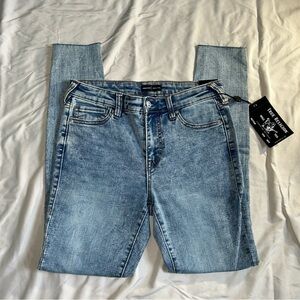 NWT True Religion Jennie Mid Rise Skinny Jeans